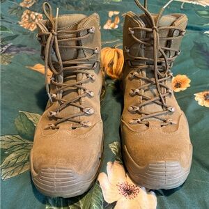 Lowa Z6S Coyote Gore-Tex Boots